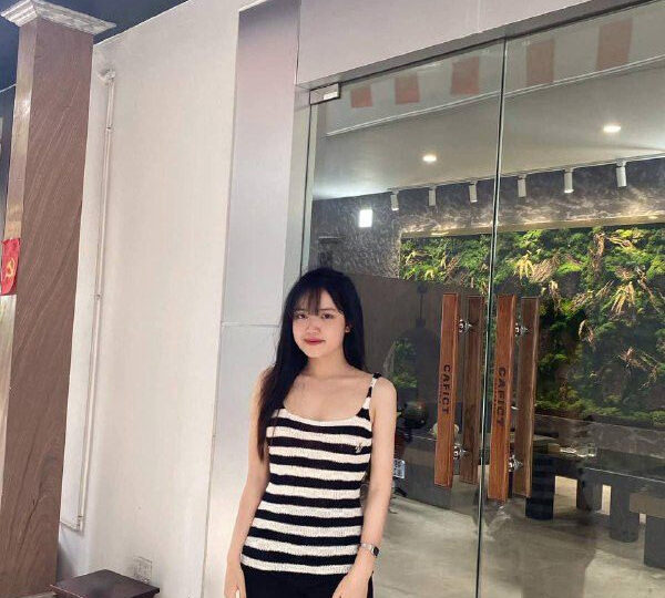 Ảnh 3 của Địt em người yêu váy trắng mông to em nhún cực sung