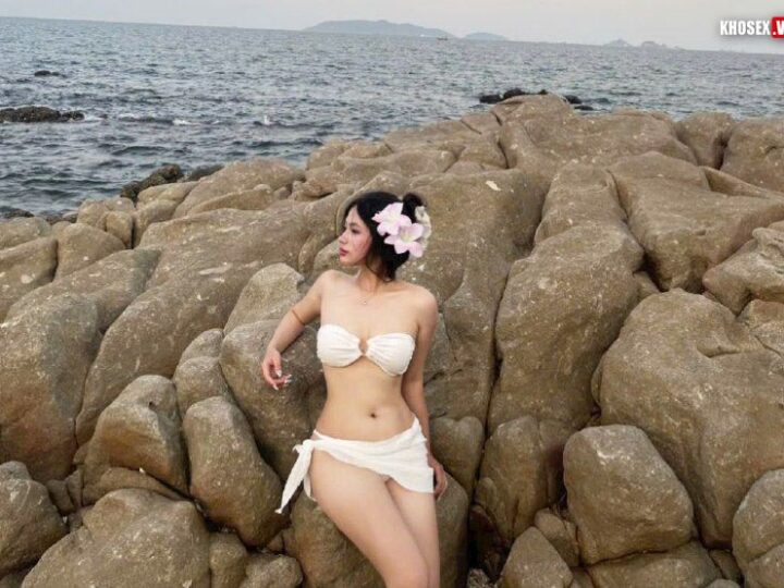 Ảnh 2 của Kính cận vú to đụ mạnh em sướng (Full Clip + Pic) – P1
